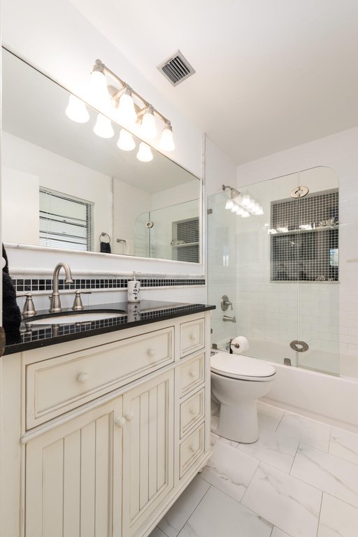 Marathon, Florida, 33050, United States, 4 Bedrooms Bedrooms, ,3 BathroomsBathrooms,Residential,Forsale,1927573