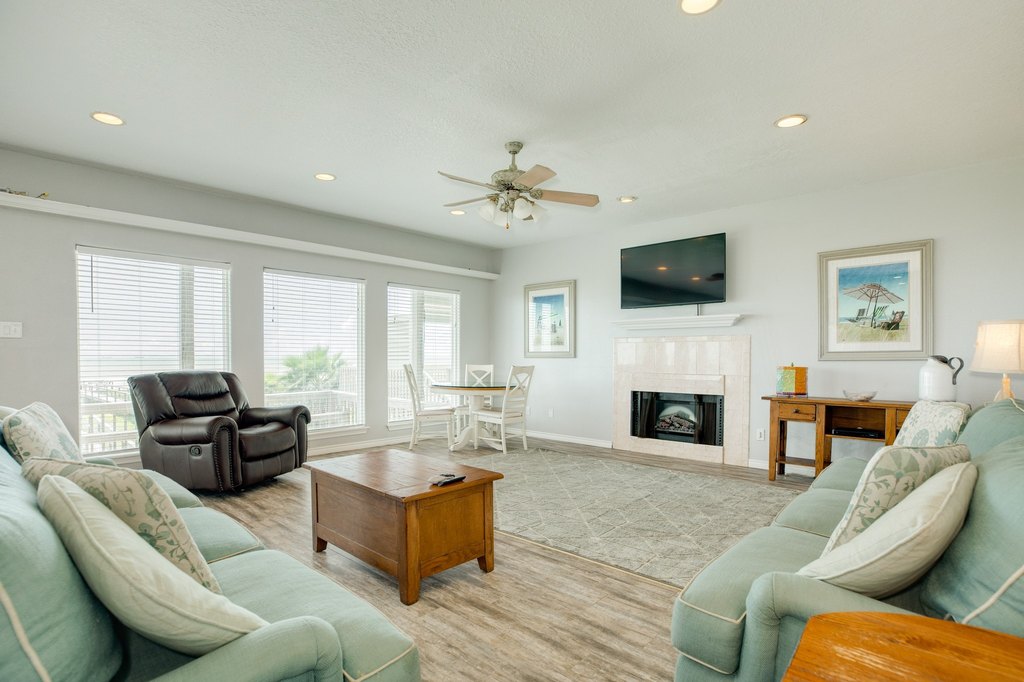 Surfside Beach, Texas, 77541, United States, 10 Bedrooms Bedrooms, ,6 BathroomsBathrooms,Residential,Forsale,1889081