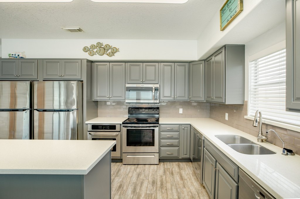 Surfside Beach, Texas, 77541, United States, 10 Bedrooms Bedrooms, ,6 BathroomsBathrooms,Residential,Forsale,1889081