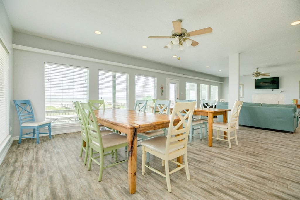 Surfside Beach, Texas, 77541, United States, 10 Bedrooms Bedrooms, ,6 BathroomsBathrooms,Residential,Forsale,1889081