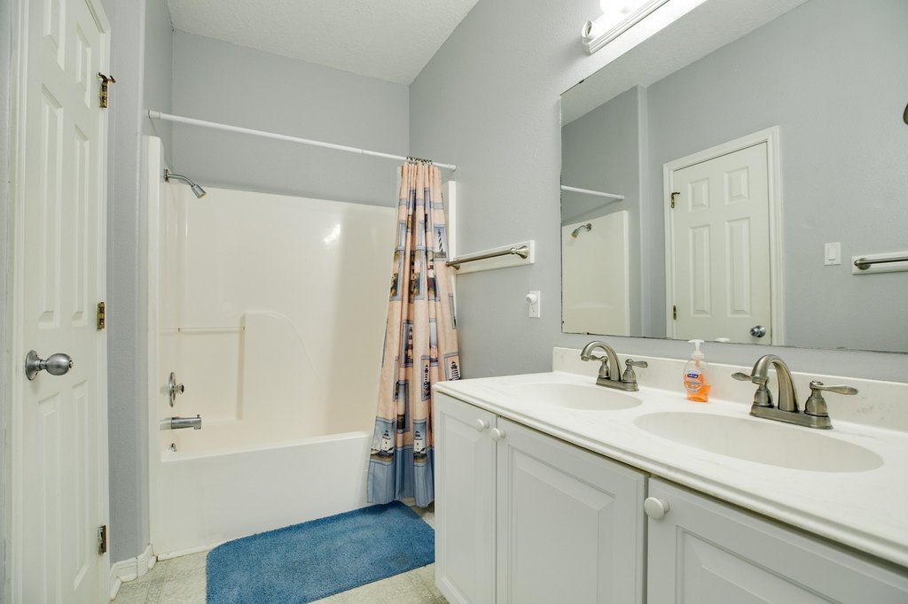 Surfside Beach, Texas, 77541, United States, 10 Bedrooms Bedrooms, ,6 BathroomsBathrooms,Residential,Forsale,1889081