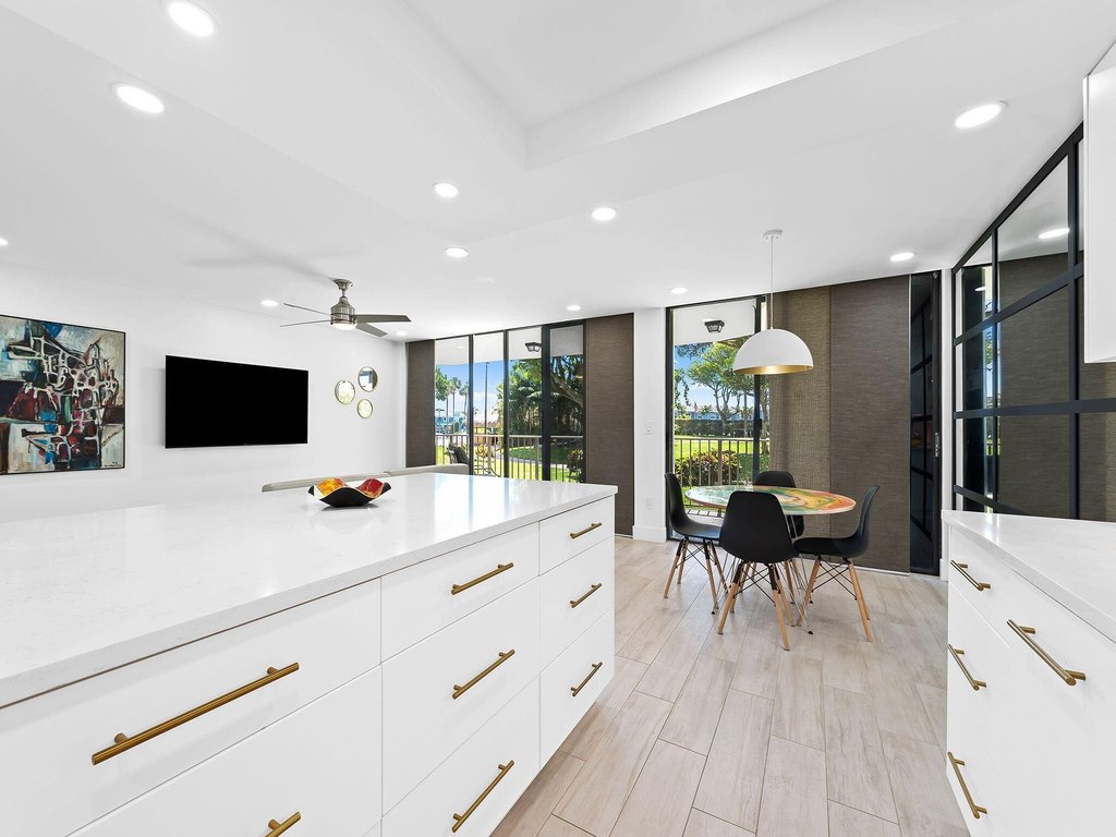 Boca Raton, Florida, 33487, United States, 2 Bedrooms Bedrooms, ,2 BathroomsBathrooms,Residential,Forsale,1886575