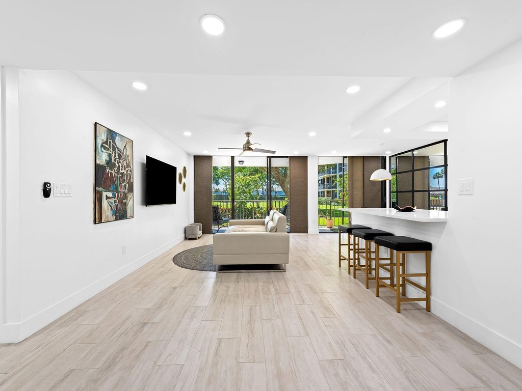 Boca Raton, Florida, 33487, United States, 2 Bedrooms Bedrooms, ,2 BathroomsBathrooms,Residential,Forsale,1886575