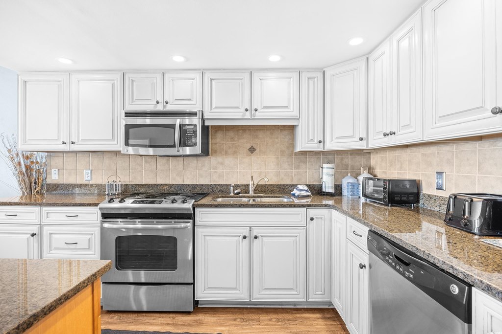 North Myrtle Beach, South Carolina, 29582, United States, 3 Bedrooms Bedrooms, ,2 BathroomsBathrooms,Residential,Forsale,1989804