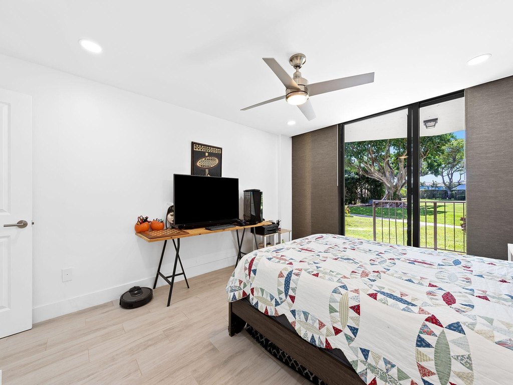 Boca Raton, Florida, 33487, United States, 2 Bedrooms Bedrooms, ,2 BathroomsBathrooms,Residential,Forsale,1886575