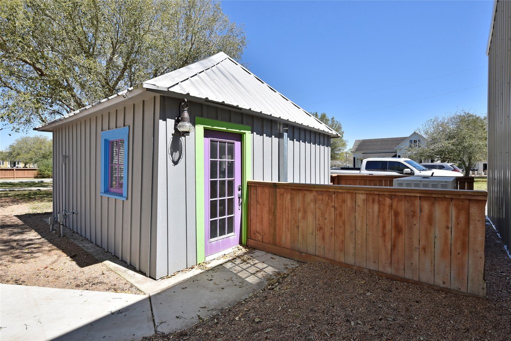 New Ulm, Texas, 78950, United States, 5 Bedrooms Bedrooms, ,4.5 BathroomsBathrooms,Residential,Forsale,1889075