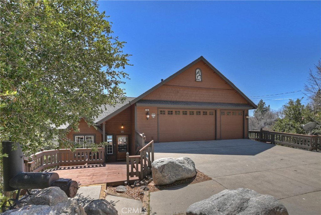 Lake Arrowhead, California, 92352, United States, 5 Bedrooms Bedrooms, ,5 BathroomsBathrooms,Residential,Forsale,1886300