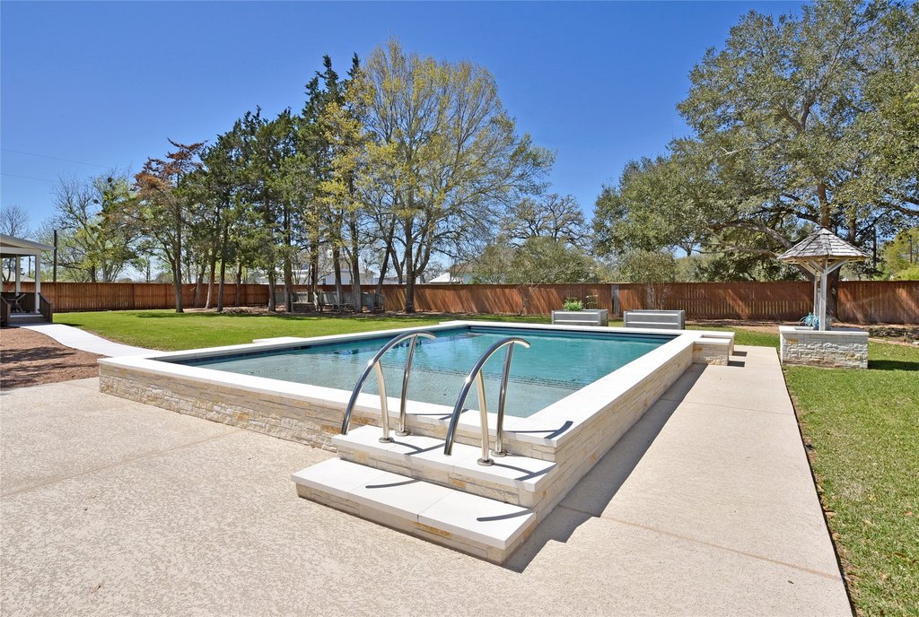 New Ulm, Texas, 78950, United States, 5 Bedrooms Bedrooms, ,4.5 BathroomsBathrooms,Residential,Forsale,1889075
