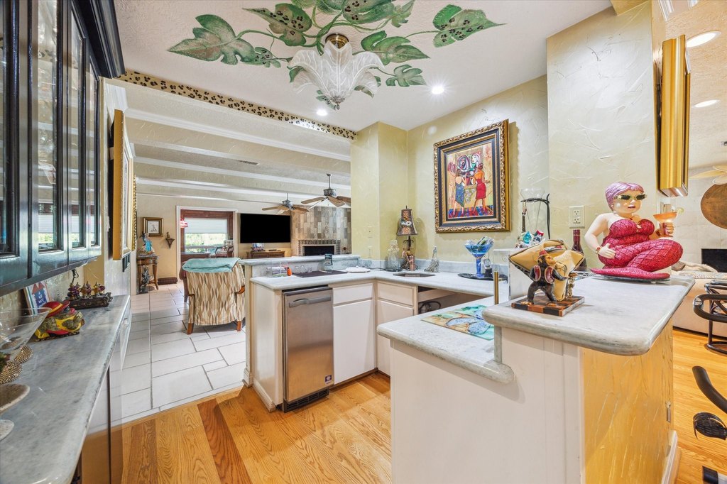 Friendswood, Texas, 77546, United States, 5 Bedrooms Bedrooms, ,6.5 BathroomsBathrooms,Residential,Forsale,1889098