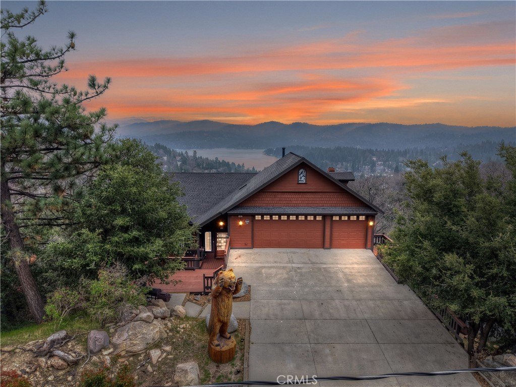Lake Arrowhead, California, 92352, United States, 5 Bedrooms Bedrooms, ,5 BathroomsBathrooms,Residential,Forsale,1886300