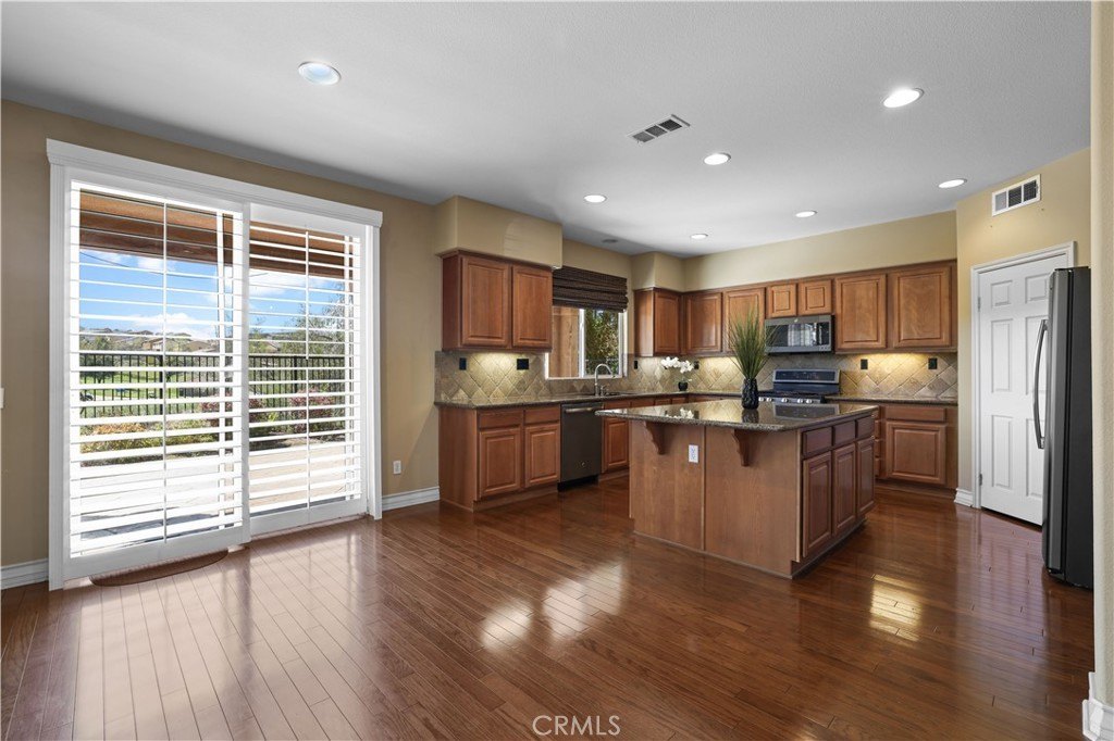 Beaumont, California, 92223, United States, 4 Bedrooms Bedrooms, ,3 BathroomsBathrooms,Residential,Forsale,1933747