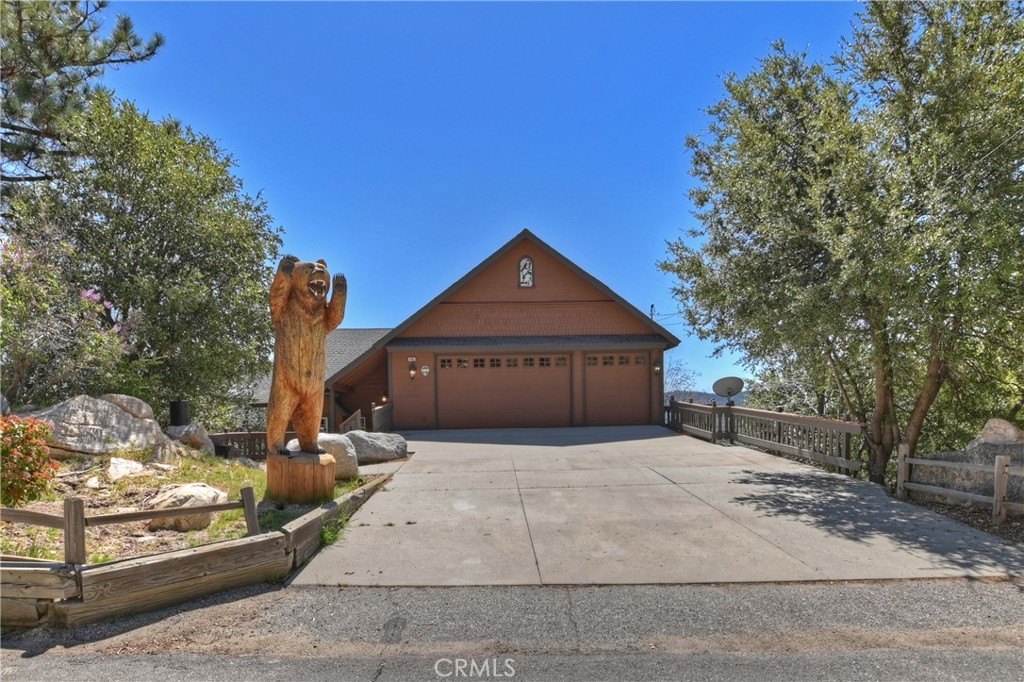 Lake Arrowhead, California, 92352, United States, 5 Bedrooms Bedrooms, ,5 BathroomsBathrooms,Residential,Forsale,1886300