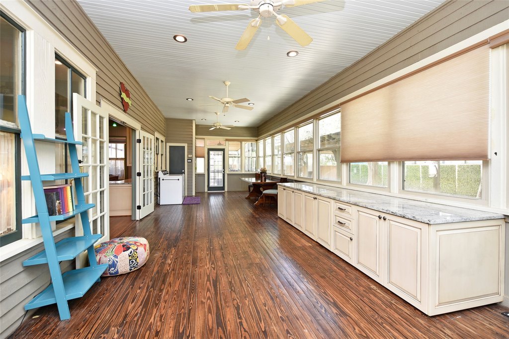 New Ulm, Texas, 78950, United States, 5 Bedrooms Bedrooms, ,4.5 BathroomsBathrooms,Residential,Forsale,1889075