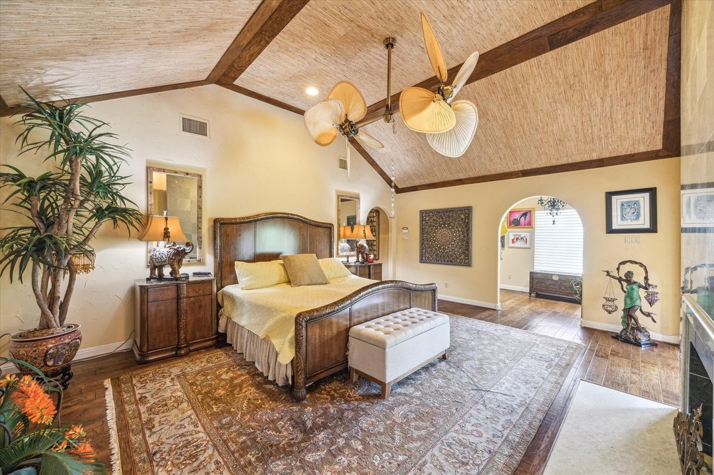 Friendswood, Texas, 77546, United States, 5 Bedrooms Bedrooms, ,6.5 BathroomsBathrooms,Residential,Forsale,1889098