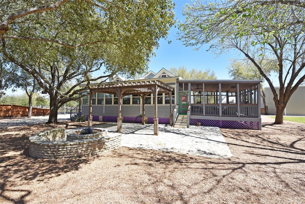 New Ulm, Texas, 78950, United States, 5 Bedrooms Bedrooms, ,4.5 BathroomsBathrooms,Residential,Forsale,1889075