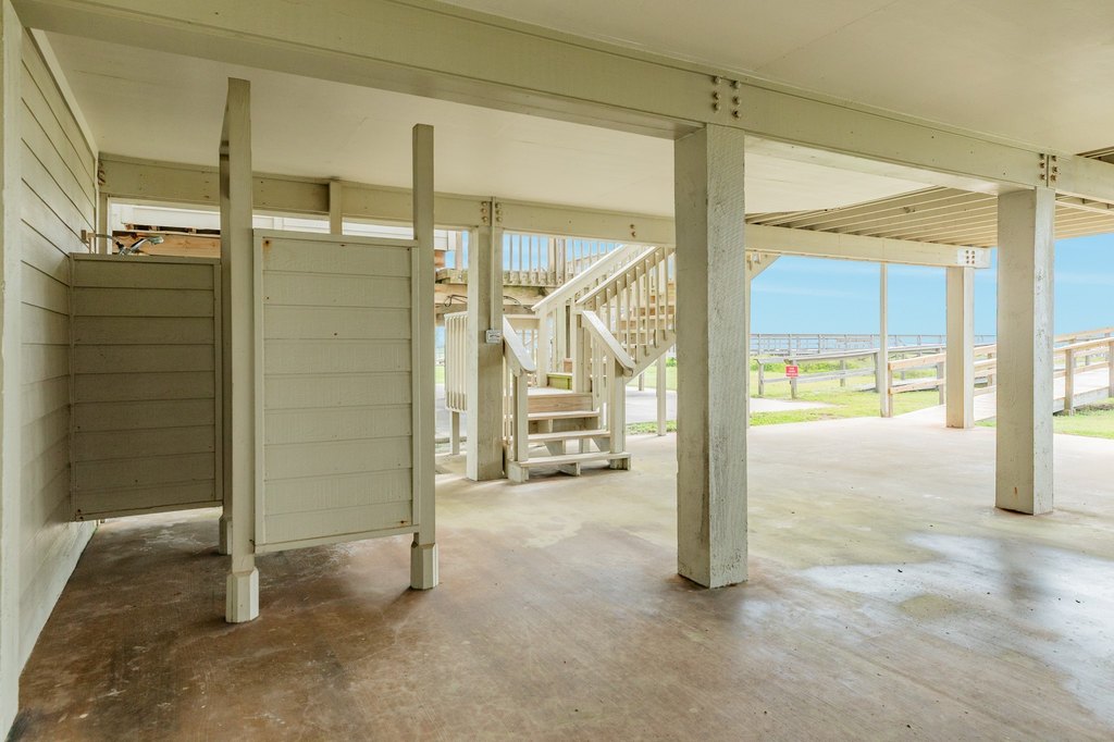 Surfside Beach, Texas, 77541, United States, 4 Bedrooms Bedrooms, ,3.5 BathroomsBathrooms,Residential,Forsale,1889079