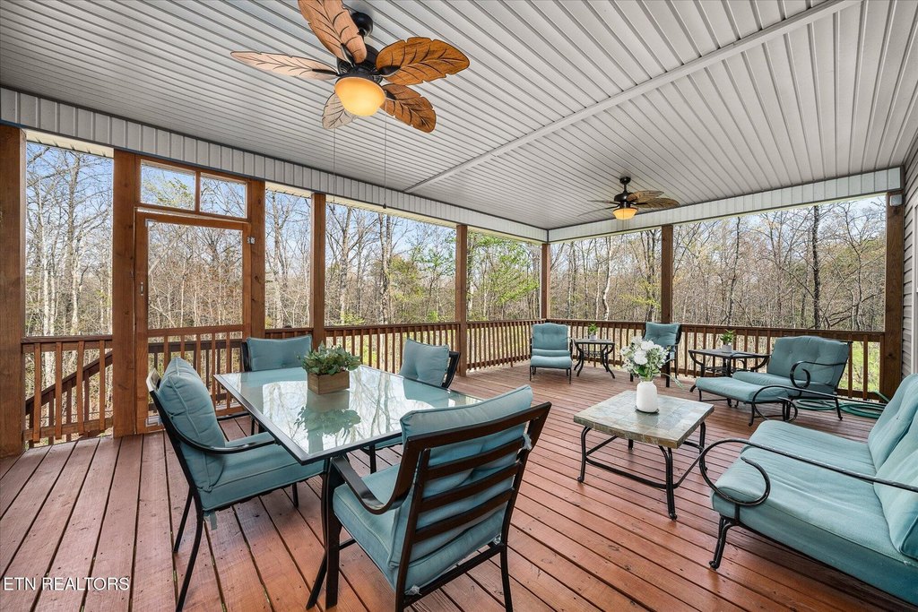 Crab Orchard, Tennessee, 37723, United States, 3 Bedrooms Bedrooms, ,2 BathroomsBathrooms,Residential,Forsale,1907852