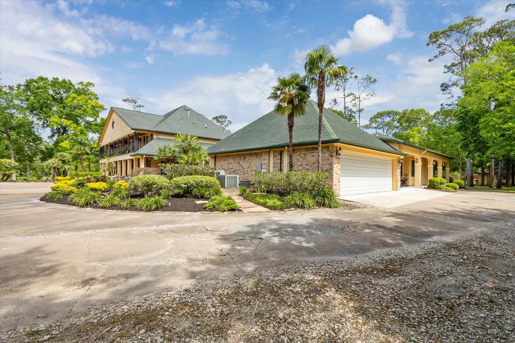 Friendswood, Texas, 77546, United States, 5 Bedrooms Bedrooms, ,6.5 BathroomsBathrooms,Residential,Forsale,1889098
