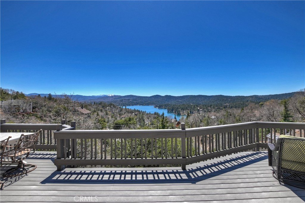 Lake Arrowhead, California, 92352, United States, 5 Bedrooms Bedrooms, ,5 BathroomsBathrooms,Residential,Forsale,1886300