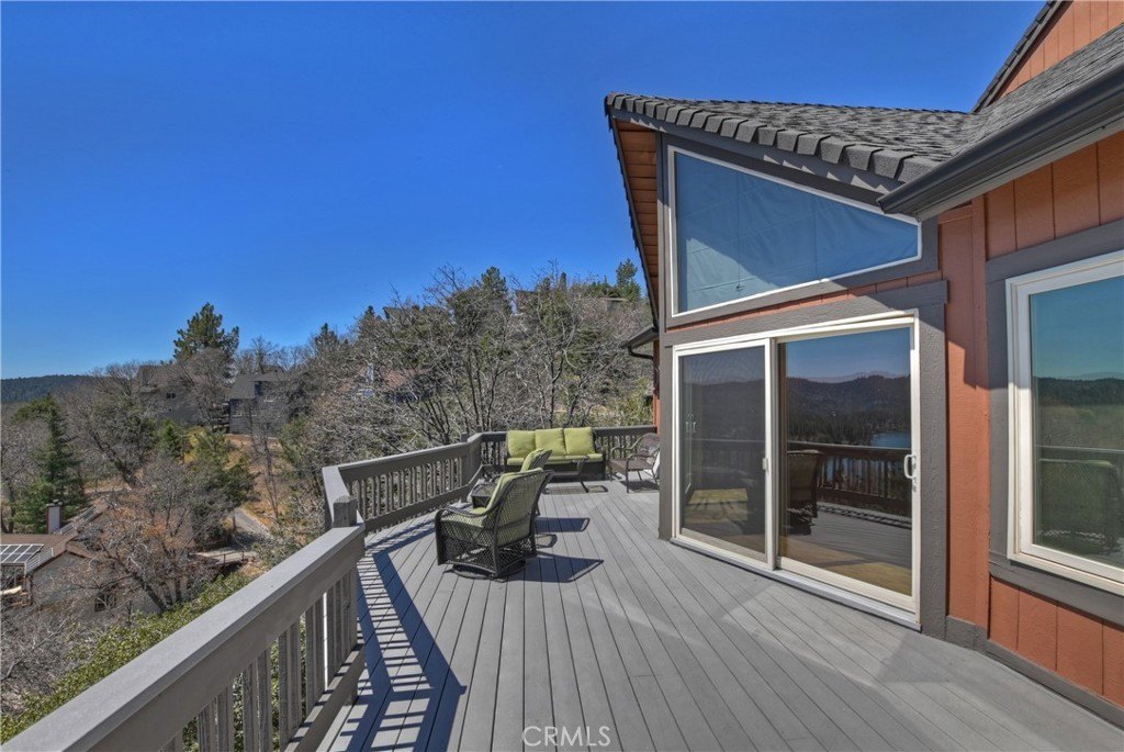 Lake Arrowhead, California, 92352, United States, 5 Bedrooms Bedrooms, ,5 BathroomsBathrooms,Residential,Forsale,1886300