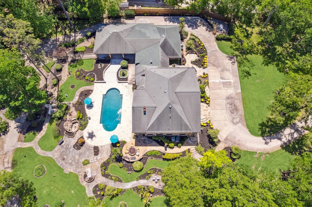 Friendswood, Texas, 77546, United States, 5 Bedrooms Bedrooms, ,6.5 BathroomsBathrooms,Residential,Forsale,1889098