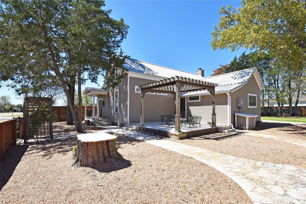 New Ulm, Texas, 78950, United States, 5 Bedrooms Bedrooms, ,4.5 BathroomsBathrooms,Residential,Forsale,1889075