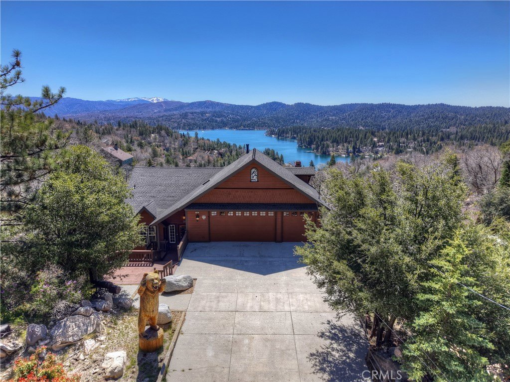 Lake Arrowhead, California, 92352, United States, 5 Bedrooms Bedrooms, ,5 BathroomsBathrooms,Residential,Forsale,1886300
