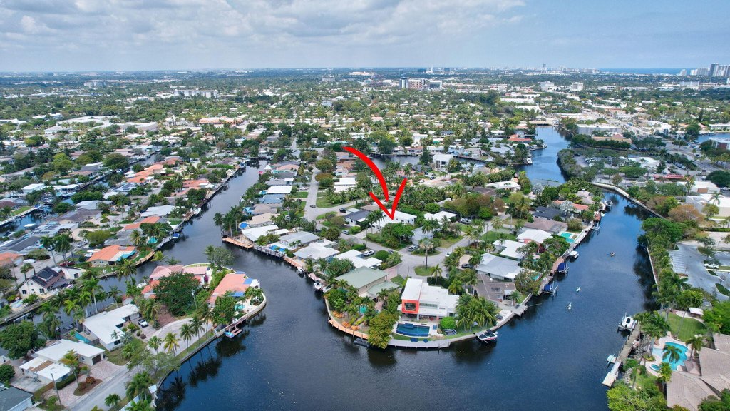 Wilton Manors, Florida, 33305, United States, 4 Bedrooms Bedrooms, ,3.5 BathroomsBathrooms,Residential,Forsale,1886557