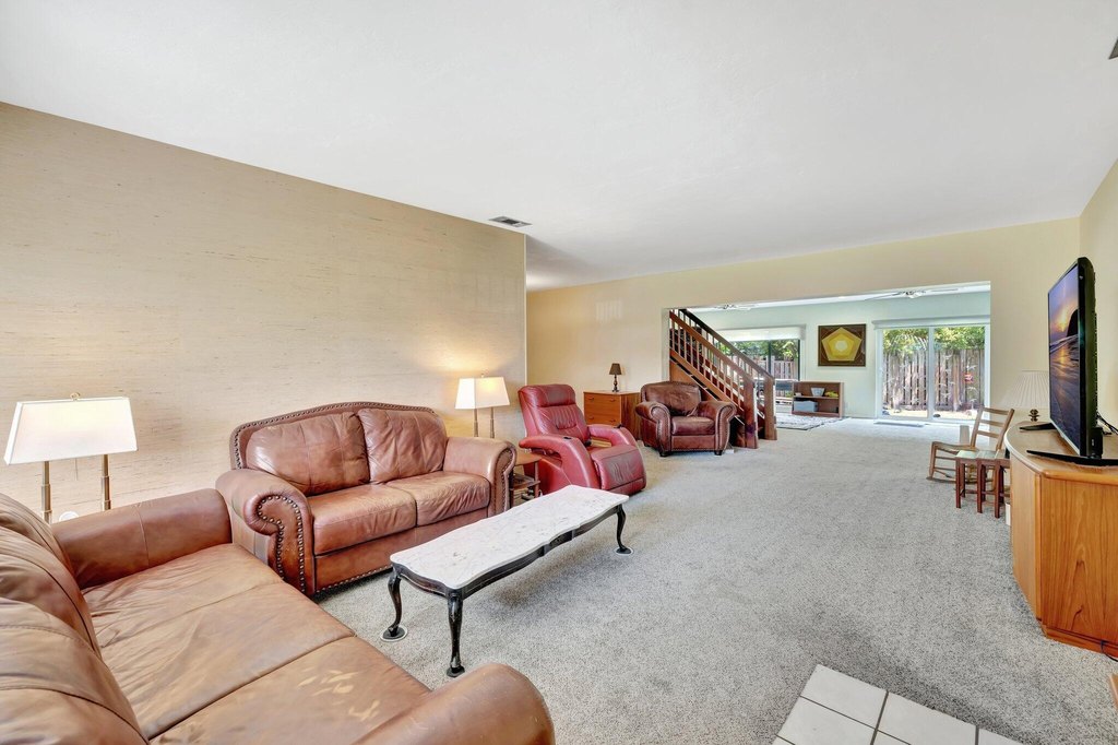 Wilton Manors, Florida, 33305, United States, 4 Bedrooms Bedrooms, ,3.5 BathroomsBathrooms,Residential,Forsale,1886557