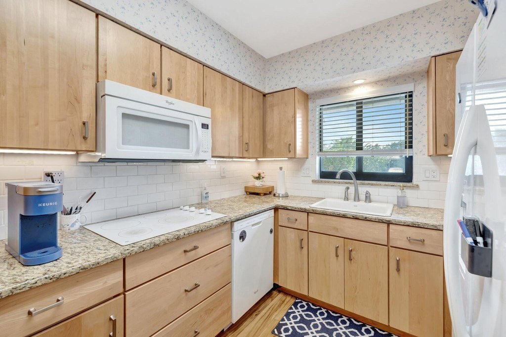 Wilton Manors, Florida, 33305, United States, 4 Bedrooms Bedrooms, ,3.5 BathroomsBathrooms,Residential,Forsale,1886557