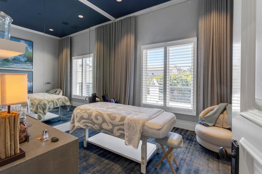 Delray Beach, Florida, 33483, United States, 7 Bedrooms Bedrooms, ,8.5 BathroomsBathrooms,Residential,Forsale,1952111