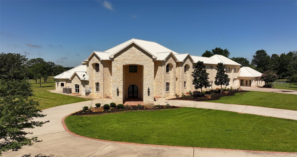 Montgomery, Texas, 77356, United States, 11 Bedrooms Bedrooms, ,8.5 BathroomsBathrooms,Residential,Forsale,1953054