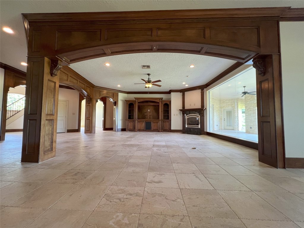 Montgomery, Texas, 77356, United States, 11 Bedrooms Bedrooms, ,8.5 BathroomsBathrooms,Residential,Forsale,1953054