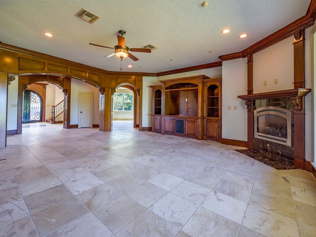 Montgomery, Texas, 77356, United States, 11 Bedrooms Bedrooms, ,8.5 BathroomsBathrooms,Residential,Forsale,1953054