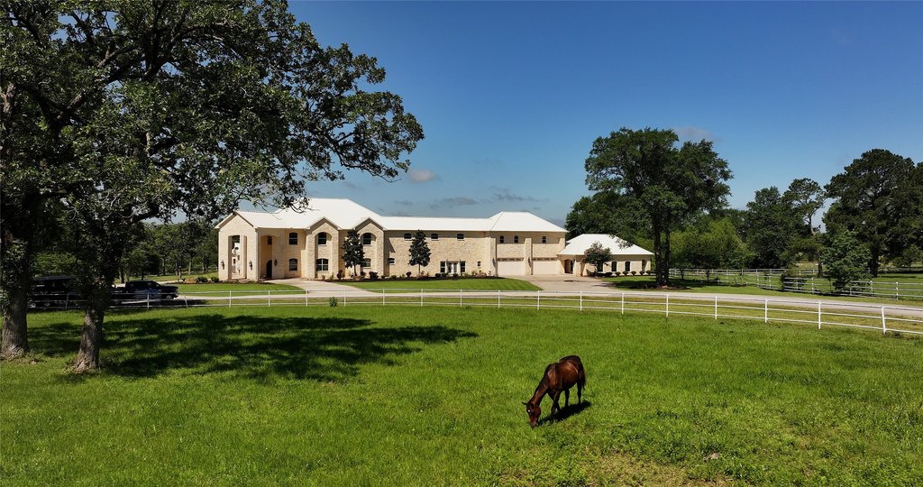 Montgomery, Texas, 77356, United States, 11 Bedrooms Bedrooms, ,8.5 BathroomsBathrooms,Residential,Forsale,1953054