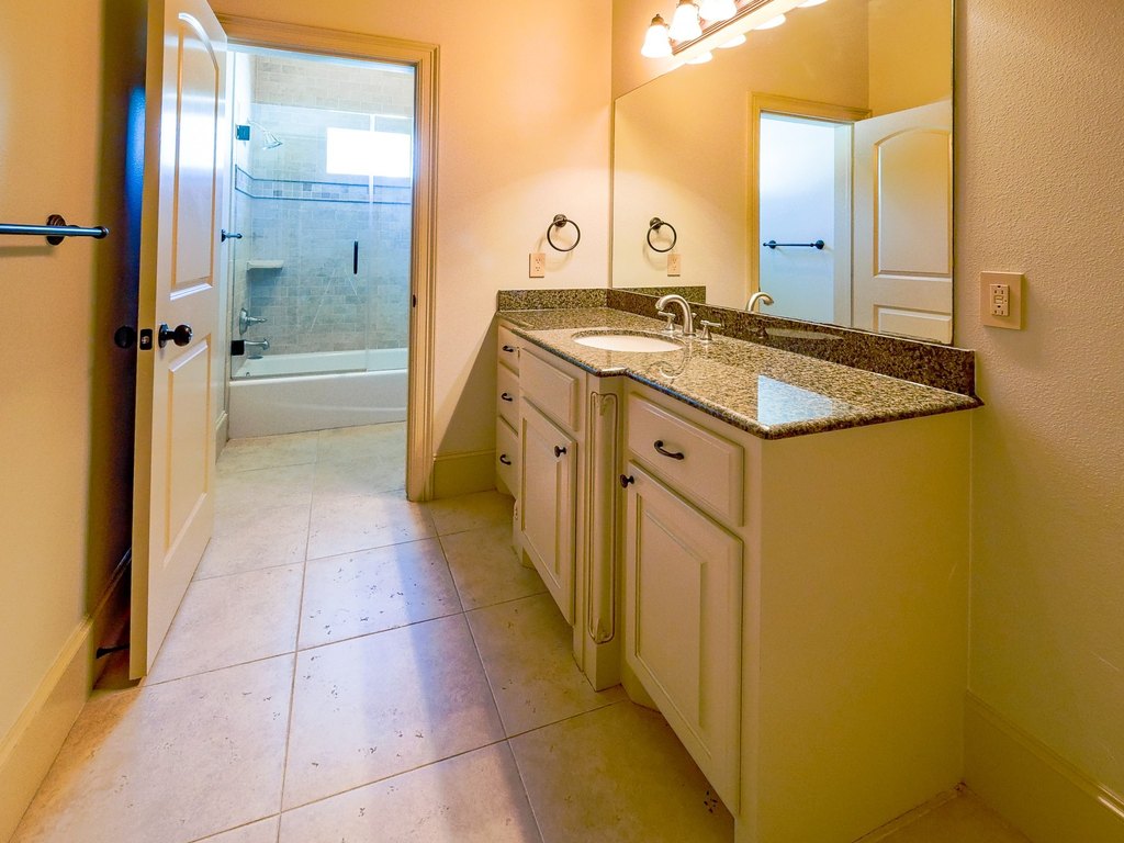 Montgomery, Texas, 77356, United States, 11 Bedrooms Bedrooms, ,8.5 BathroomsBathrooms,Residential,Forsale,1953054