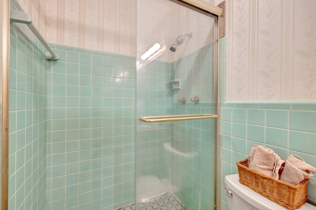 Wilton Manors, Florida, 33305, United States, 4 Bedrooms Bedrooms, ,3.5 BathroomsBathrooms,Residential,Forsale,1886557