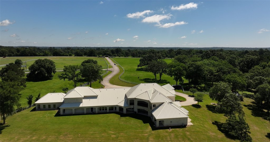 Montgomery, Texas, 77356, United States, 11 Bedrooms Bedrooms, ,8.5 BathroomsBathrooms,Residential,Forsale,1953054