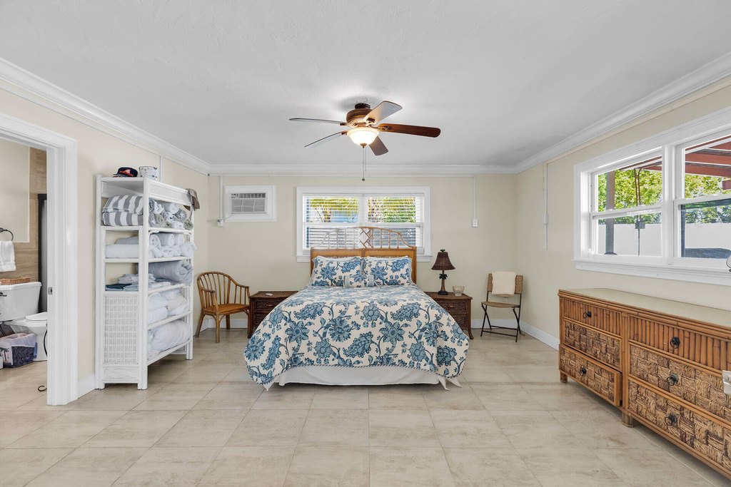 MARATHON, Florida, 33050, United States, 4 Bedrooms Bedrooms, ,3 BathroomsBathrooms,Residential,Forsale,1884615