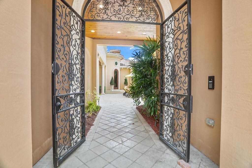 Boca Raton, Florida, 33496, United States, 6 Bedrooms Bedrooms, ,6.5 BathroomsBathrooms,Residential,Forsale,1886551