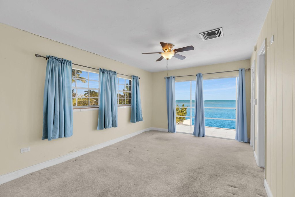 MARATHON, Florida, 33050, United States, 4 Bedrooms Bedrooms, ,3 BathroomsBathrooms,Residential,Forsale,1884615