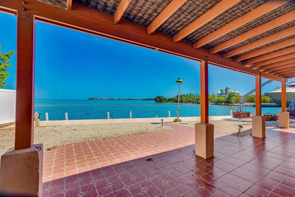 MARATHON, Florida, 33050, United States, 4 Bedrooms Bedrooms, ,3 BathroomsBathrooms,Residential,Forsale,1884615