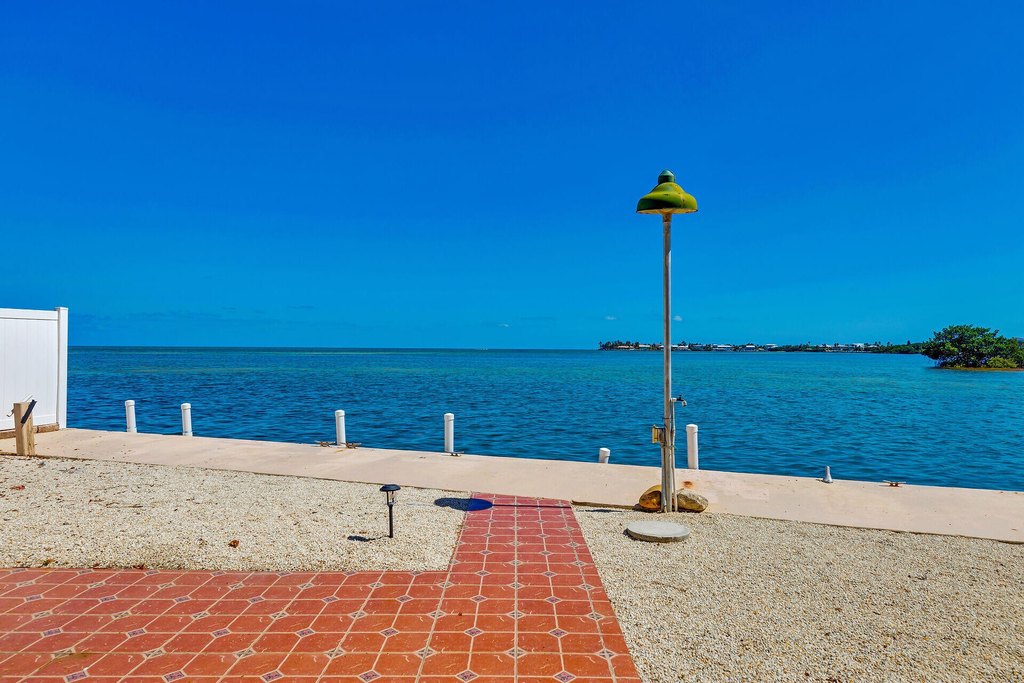 MARATHON, Florida, 33050, United States, 4 Bedrooms Bedrooms, ,3 BathroomsBathrooms,Residential,Forsale,1884615