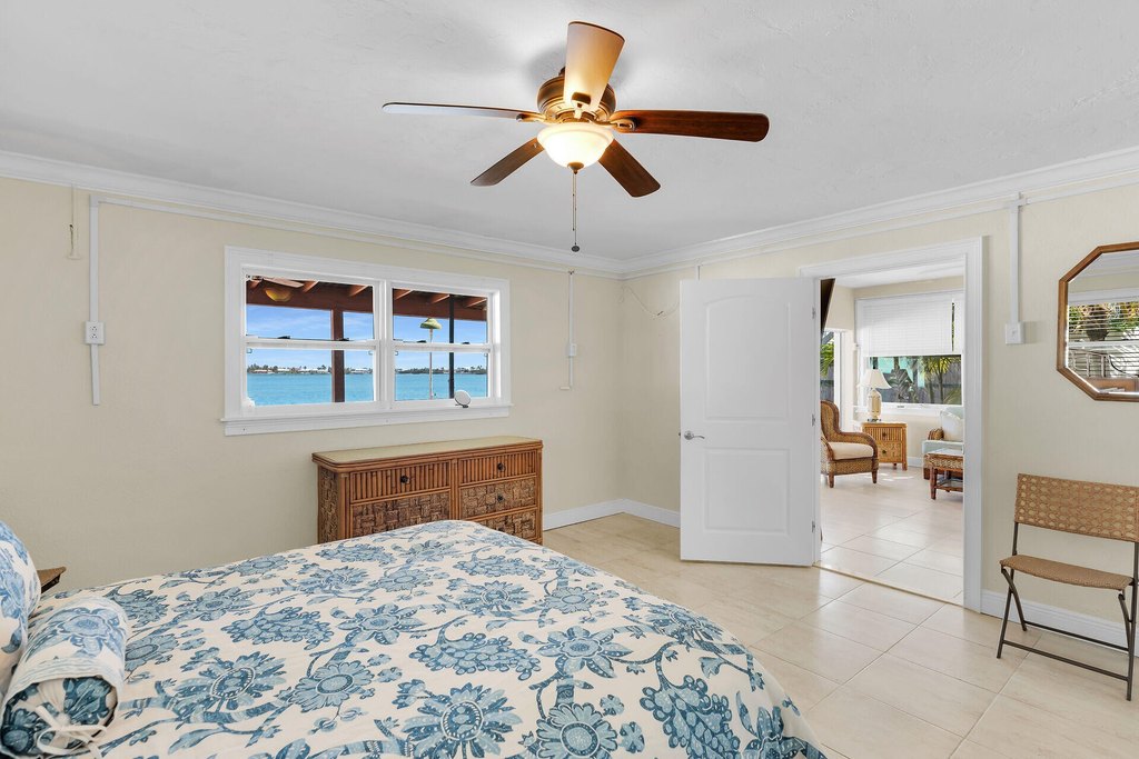 MARATHON, Florida, 33050, United States, 4 Bedrooms Bedrooms, ,3 BathroomsBathrooms,Residential,Forsale,1884615