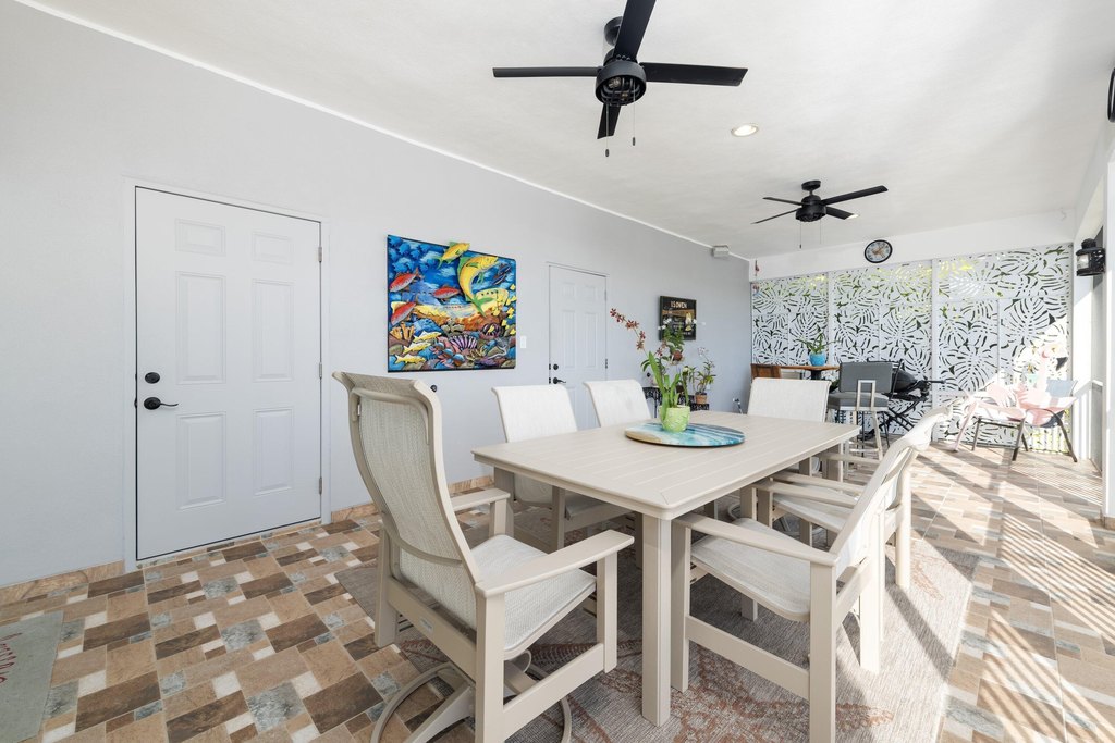 MARATHON, Florida, 33050, United States, 4 Bedrooms Bedrooms, ,3.5 BathroomsBathrooms,Residential,Forsale,1927569