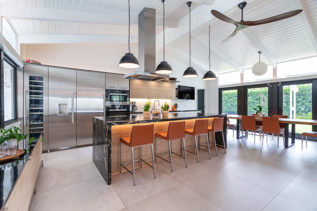 Fort Lauderdale, Florida, 33304, United States, 5 Bedrooms Bedrooms, ,5 BathroomsBathrooms,Residential,Forsale,1905178