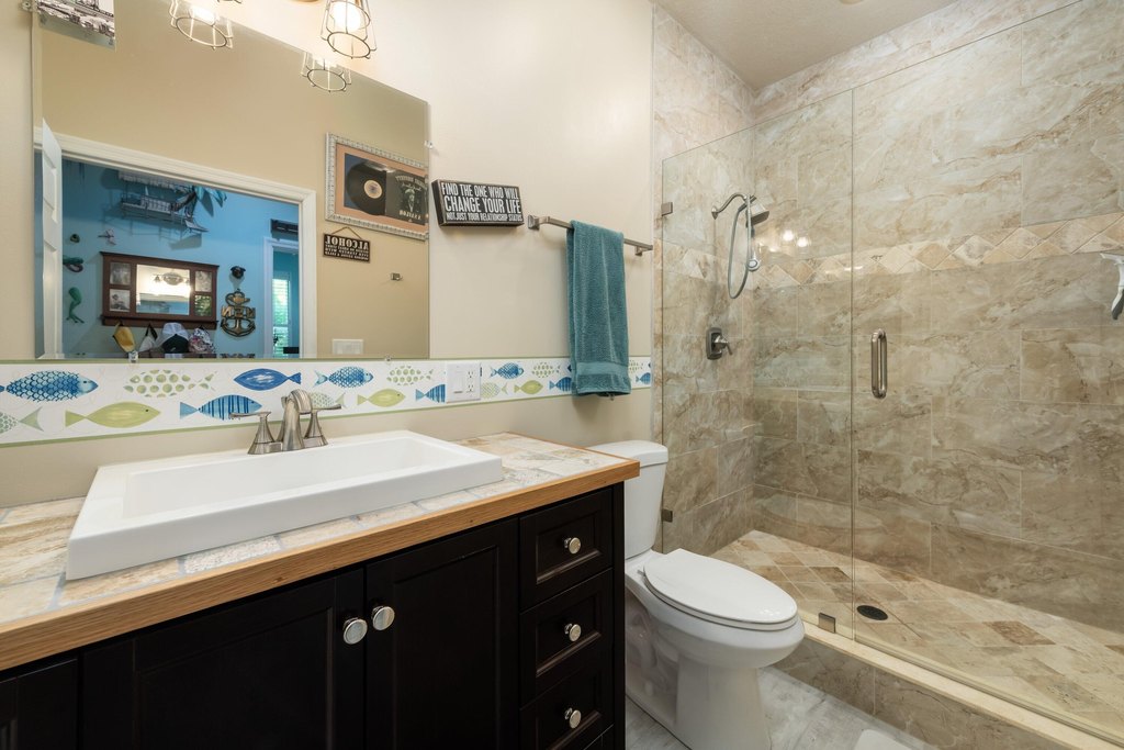 MARATHON, Florida, 33050, United States, 4 Bedrooms Bedrooms, ,3.5 BathroomsBathrooms,Residential,Forsale,1927569