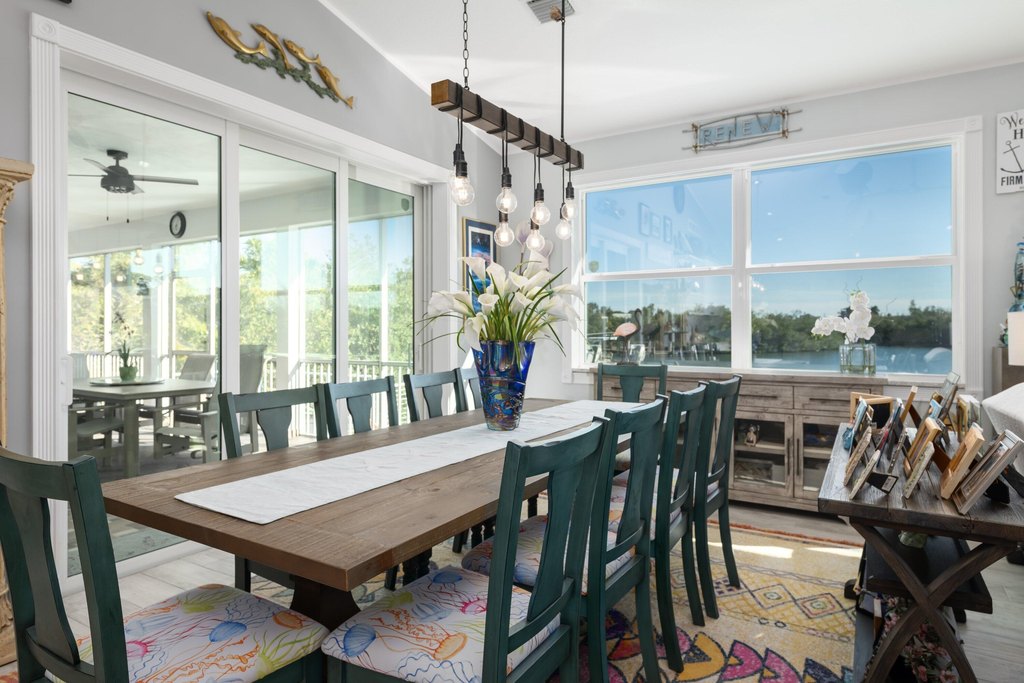MARATHON, Florida, 33050, United States, 4 Bedrooms Bedrooms, ,3.5 BathroomsBathrooms,Residential,Forsale,1927569
