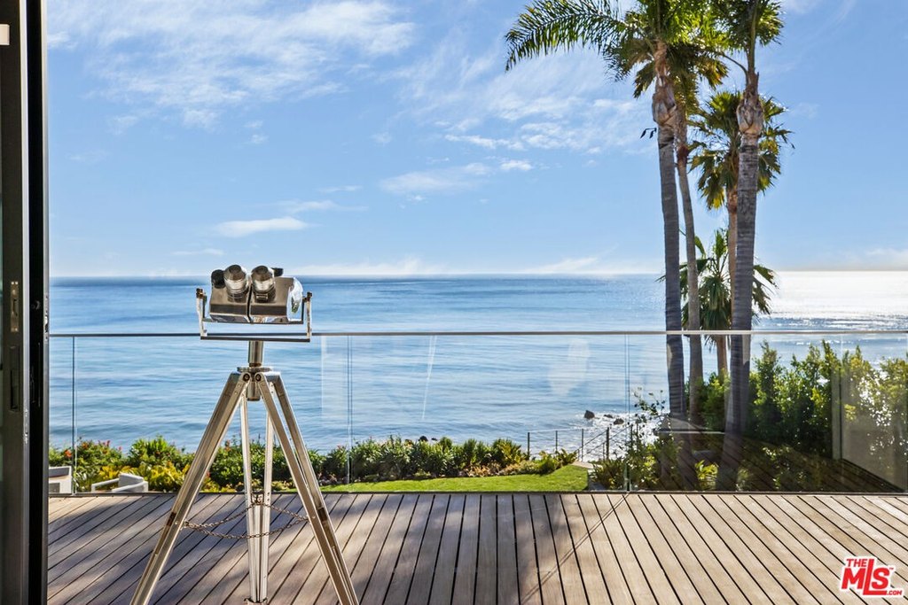 Malibu, California, 90265, United States, 3 Bedrooms Bedrooms, ,4 BathroomsBathrooms,Residential,Forsale,2009624