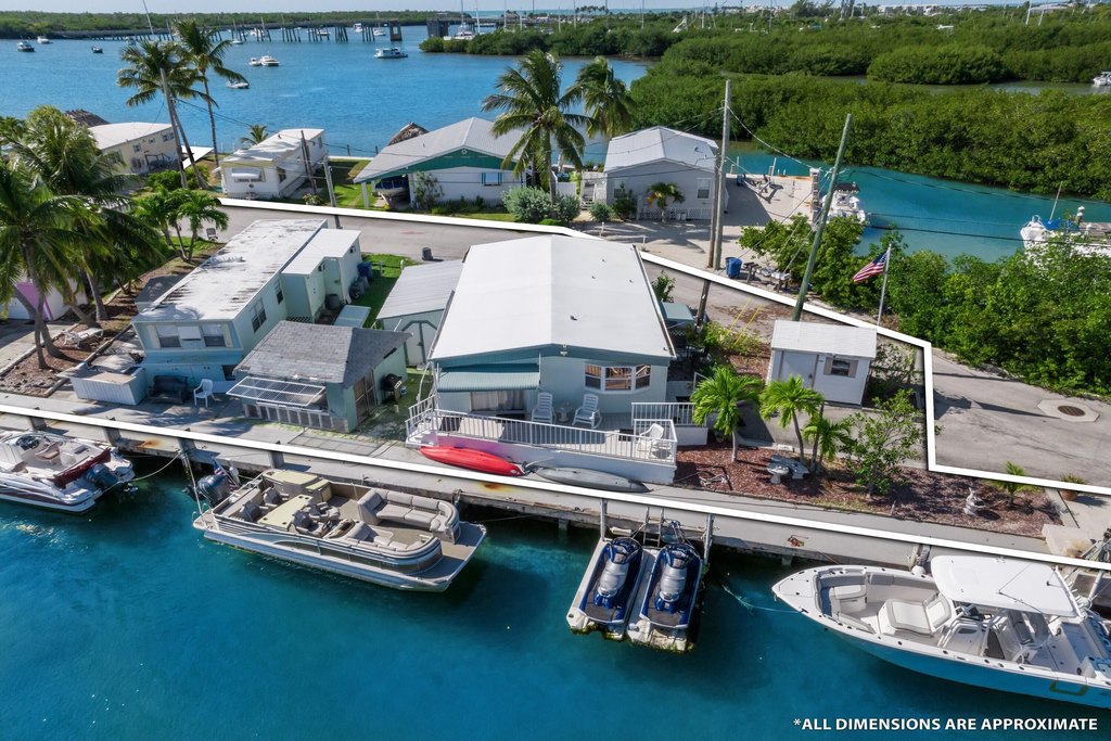 MARATHON, Florida, 33050, United States, 8 Bedrooms Bedrooms, ,8 BathroomsBathrooms,Residential,Forsale,1903978